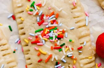 Homemade Strawberry Pop Tarts – Fit Foodie Finds